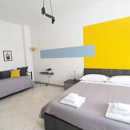 Limited Edition Guesthouse Bari Esterno foto